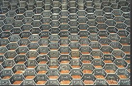 山東金屬板網 龜甲網 不銹鋼龜甲網 鋼板網廠家 鋼絲網公司高清圖片 高清大圖